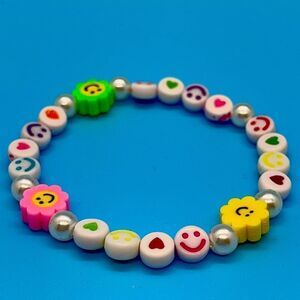 NWT Y2K Bracelets <3 :) Stretchy Beaded Bracelet